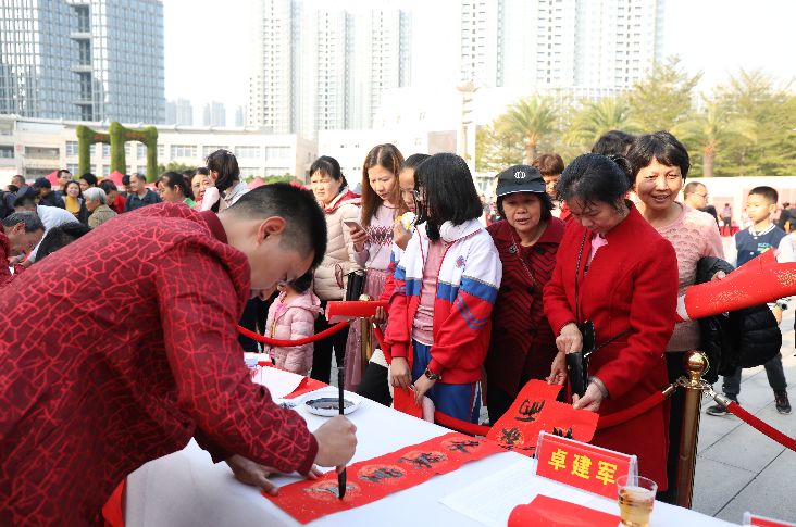 大手笔什么意思(大手笔形容什么意思)